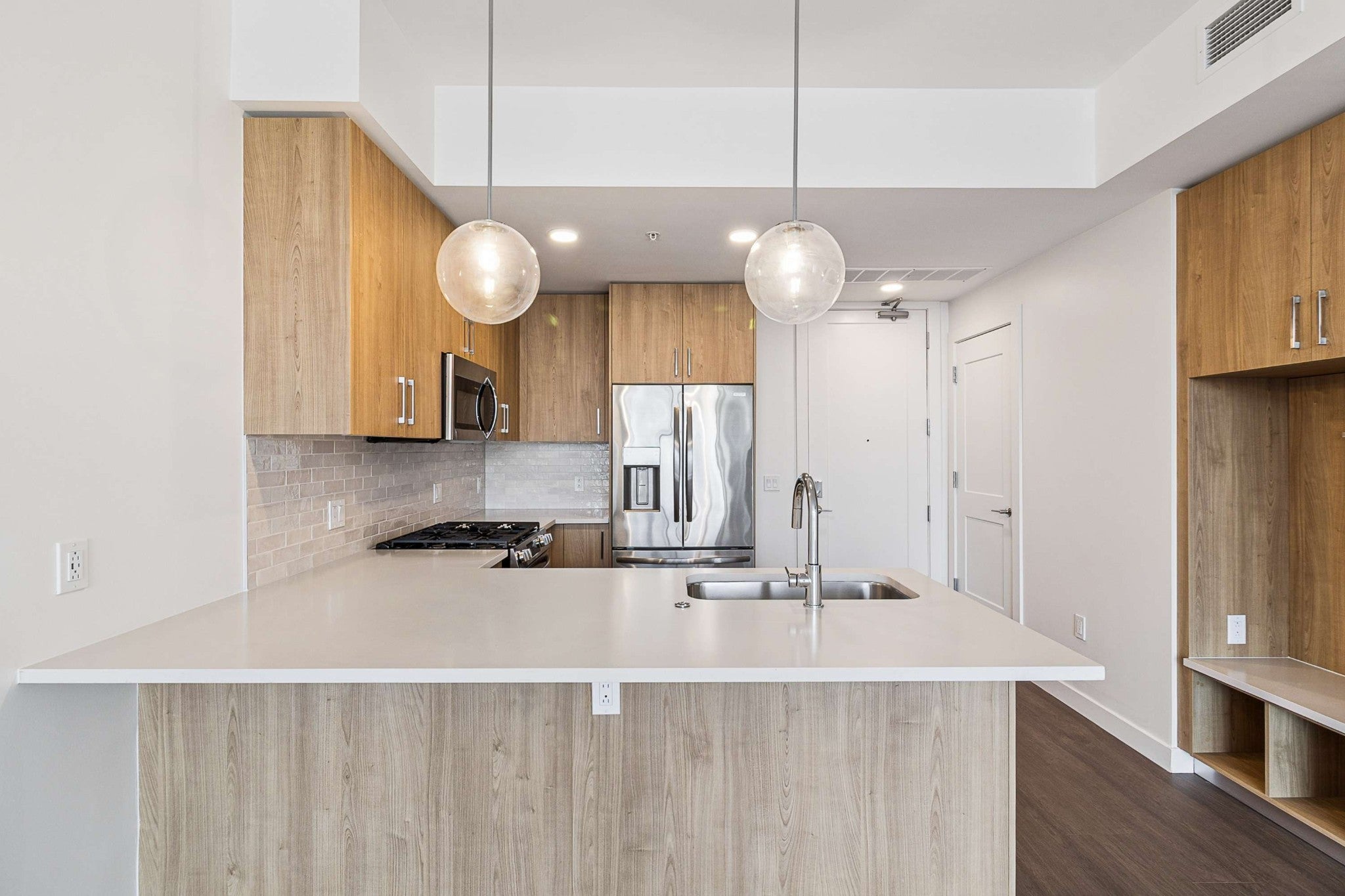 1212 Demonbreun St 1114