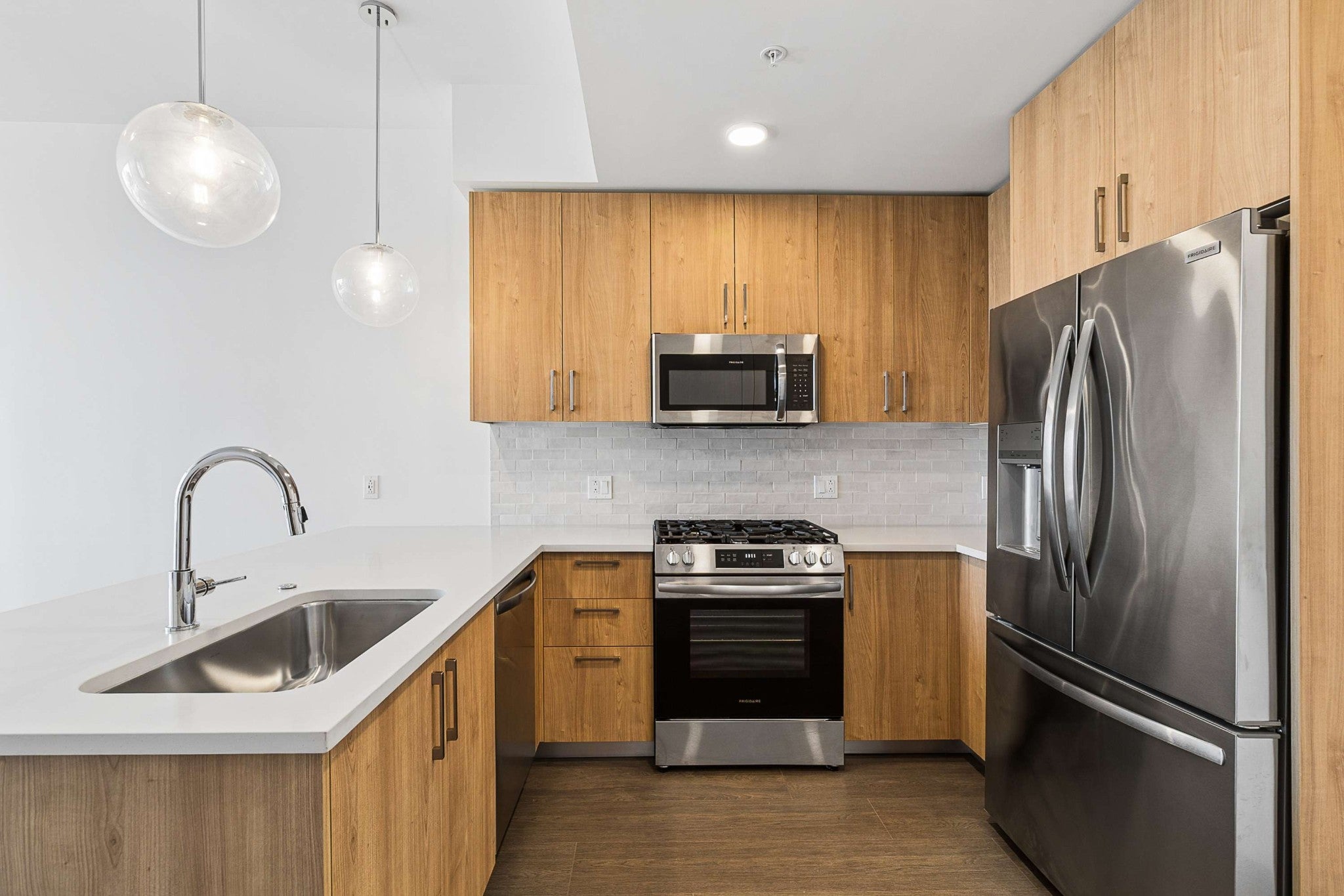 1212 Demonbreun St 1114
