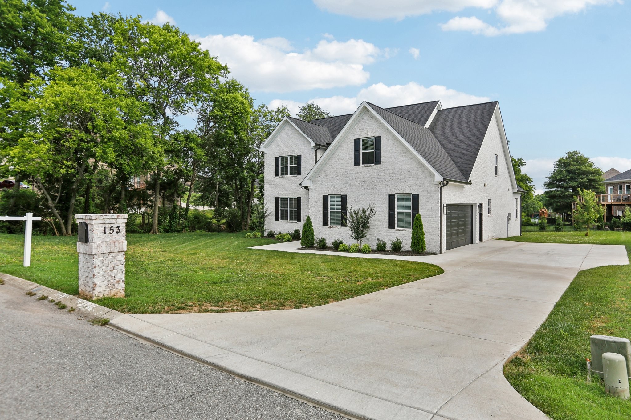 153 Grandview Cir