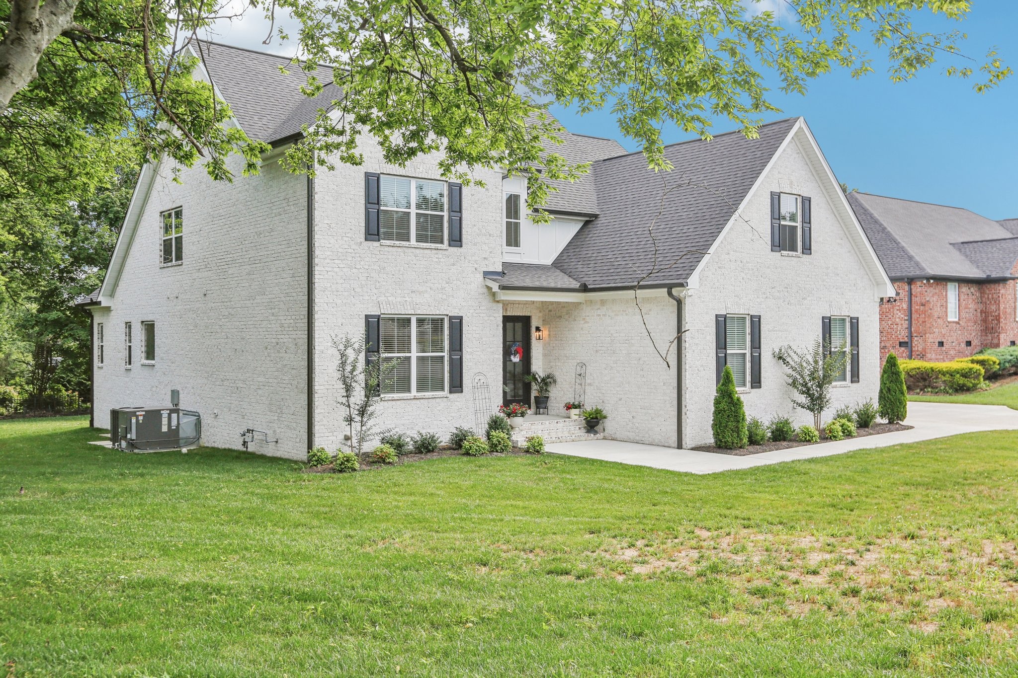 153 Grandview Cir
