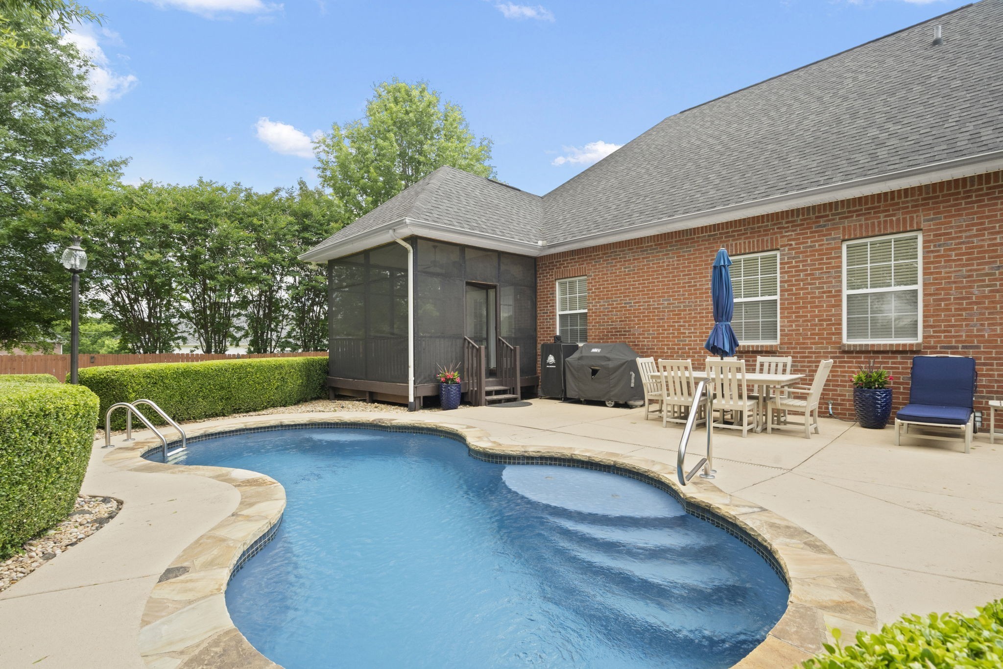 1245 Amherst Ct