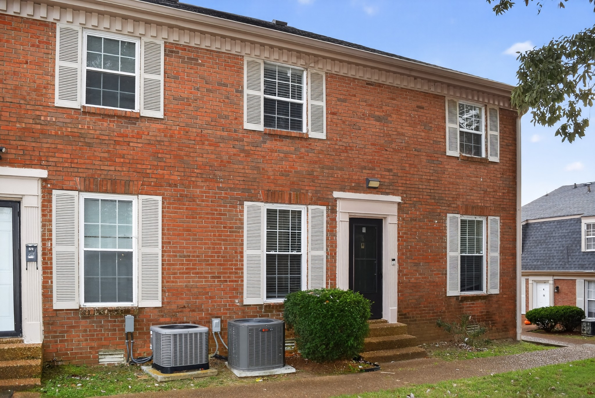 323 Forest Park Rd 5-16