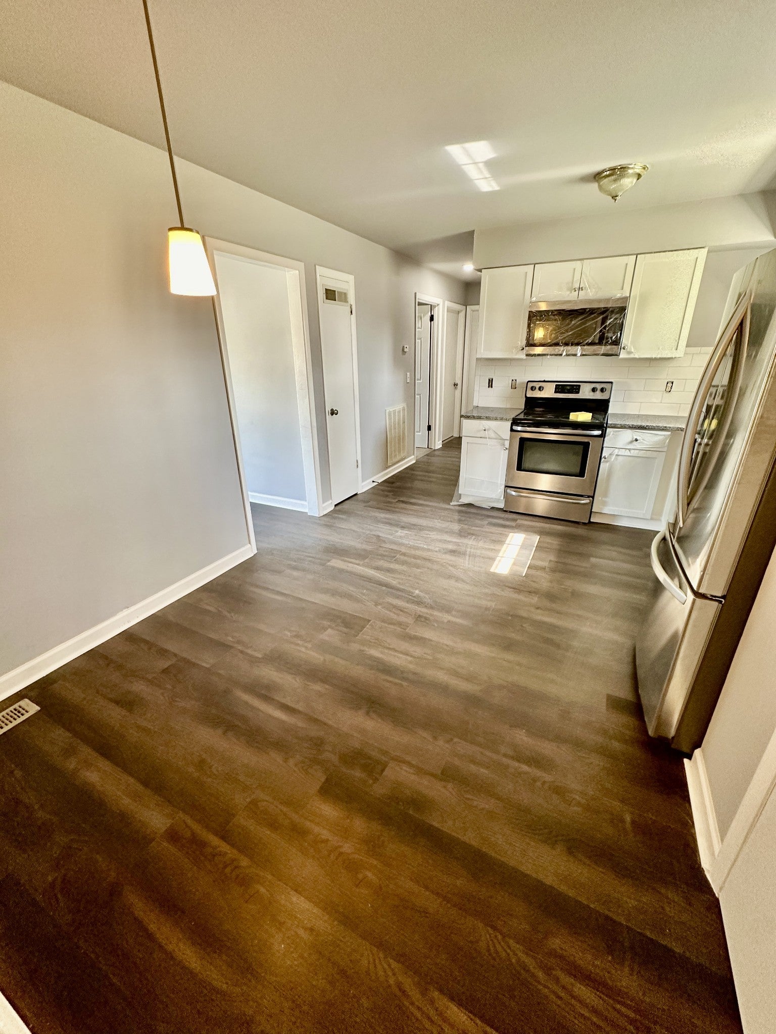 2221 Dominion Dr