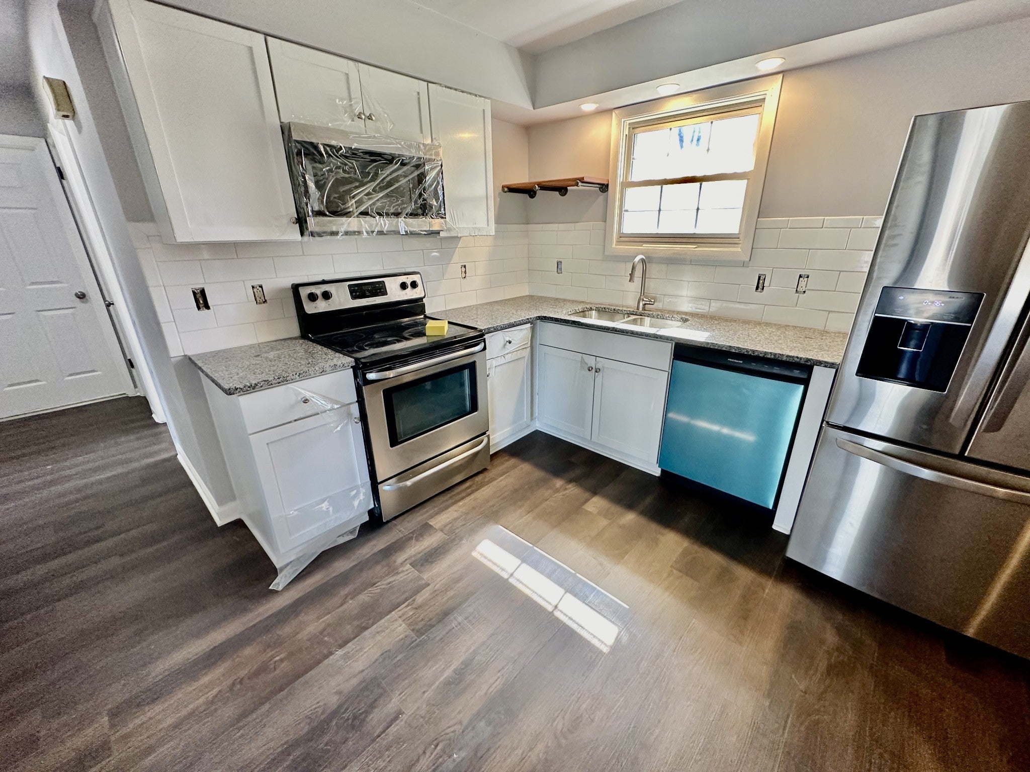 2221 Dominion Dr