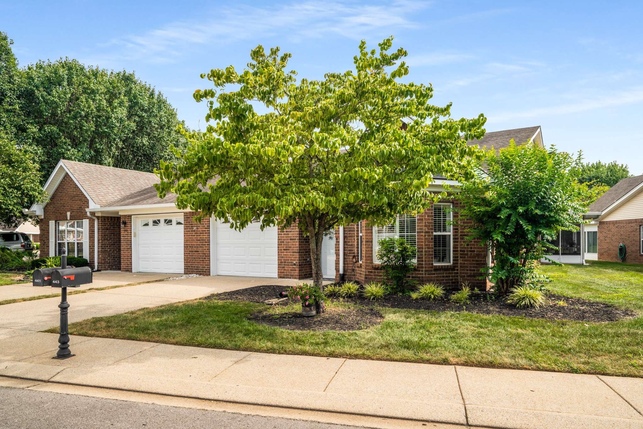 443 Forest Glen Cir