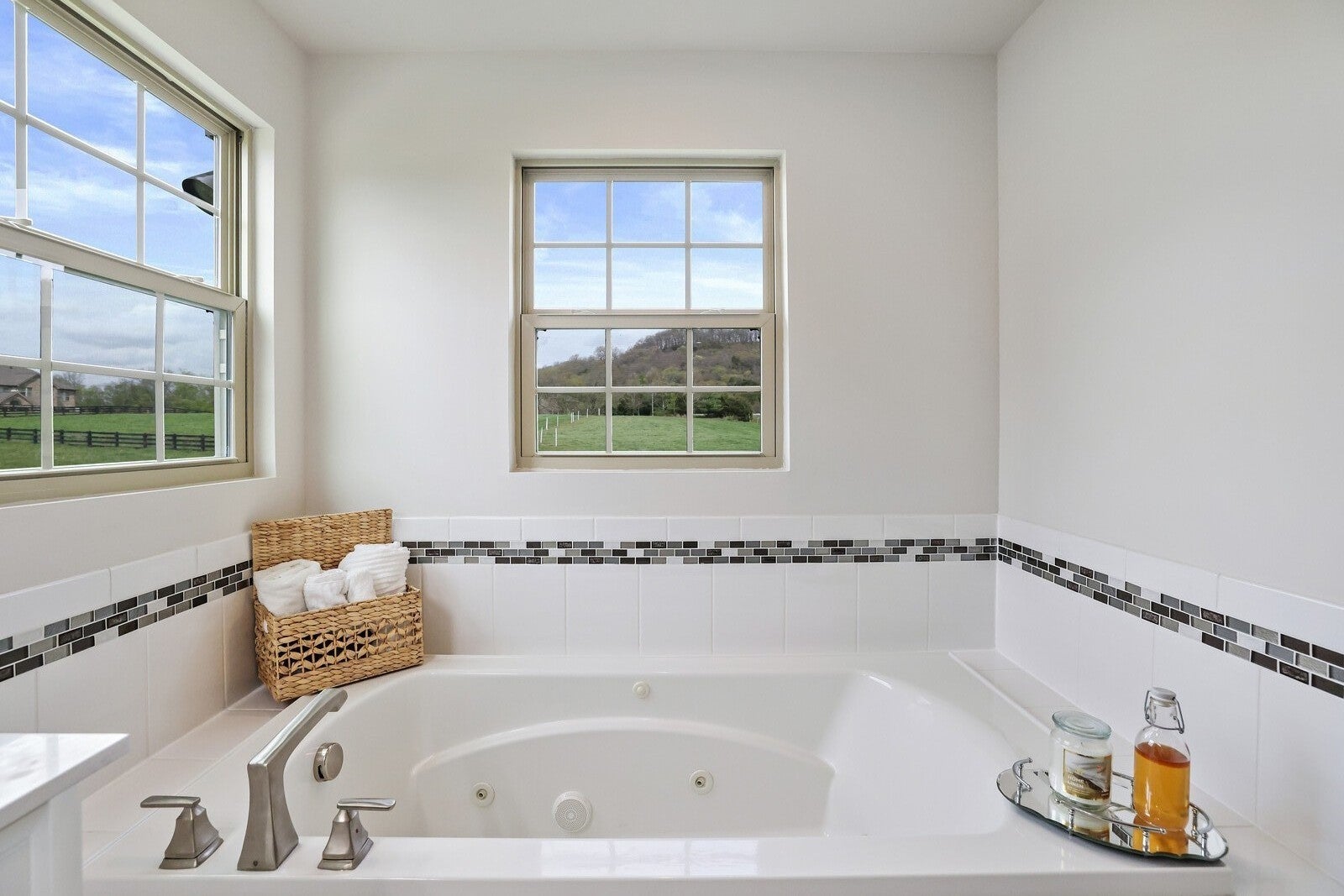 Franklin, Tennessee, 37067, United States, 5 Bedrooms Bedrooms, ,4 BathroomsBathrooms,Residential,Active,2038177