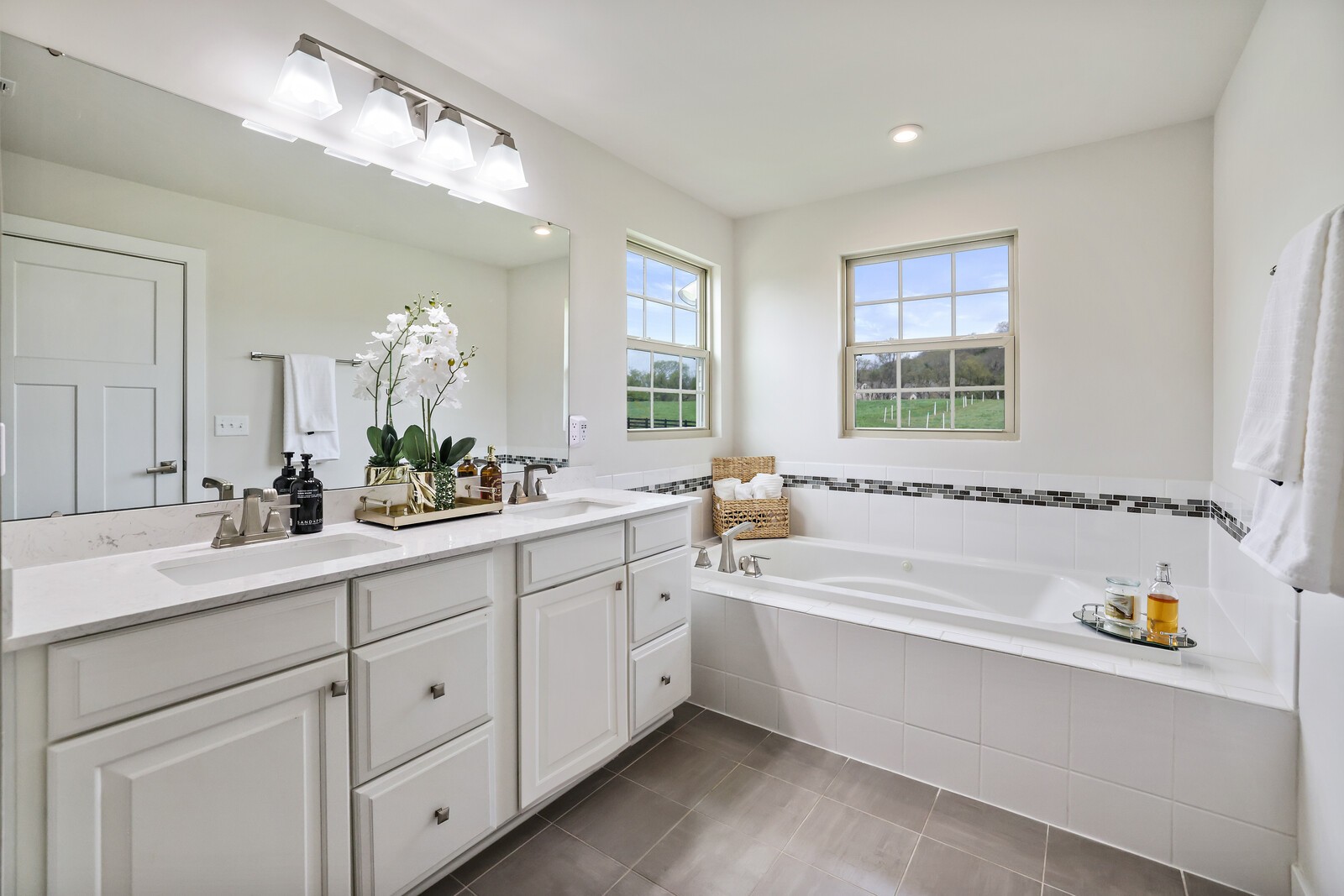 Franklin, Tennessee, 37067, United States, 5 Bedrooms Bedrooms, ,4 BathroomsBathrooms,Residential,Active,2038177