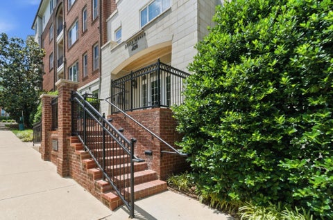 Photo of 4120 Ridgefield Dr #203, Nashville, TN 37205 (MLS # 3221435)