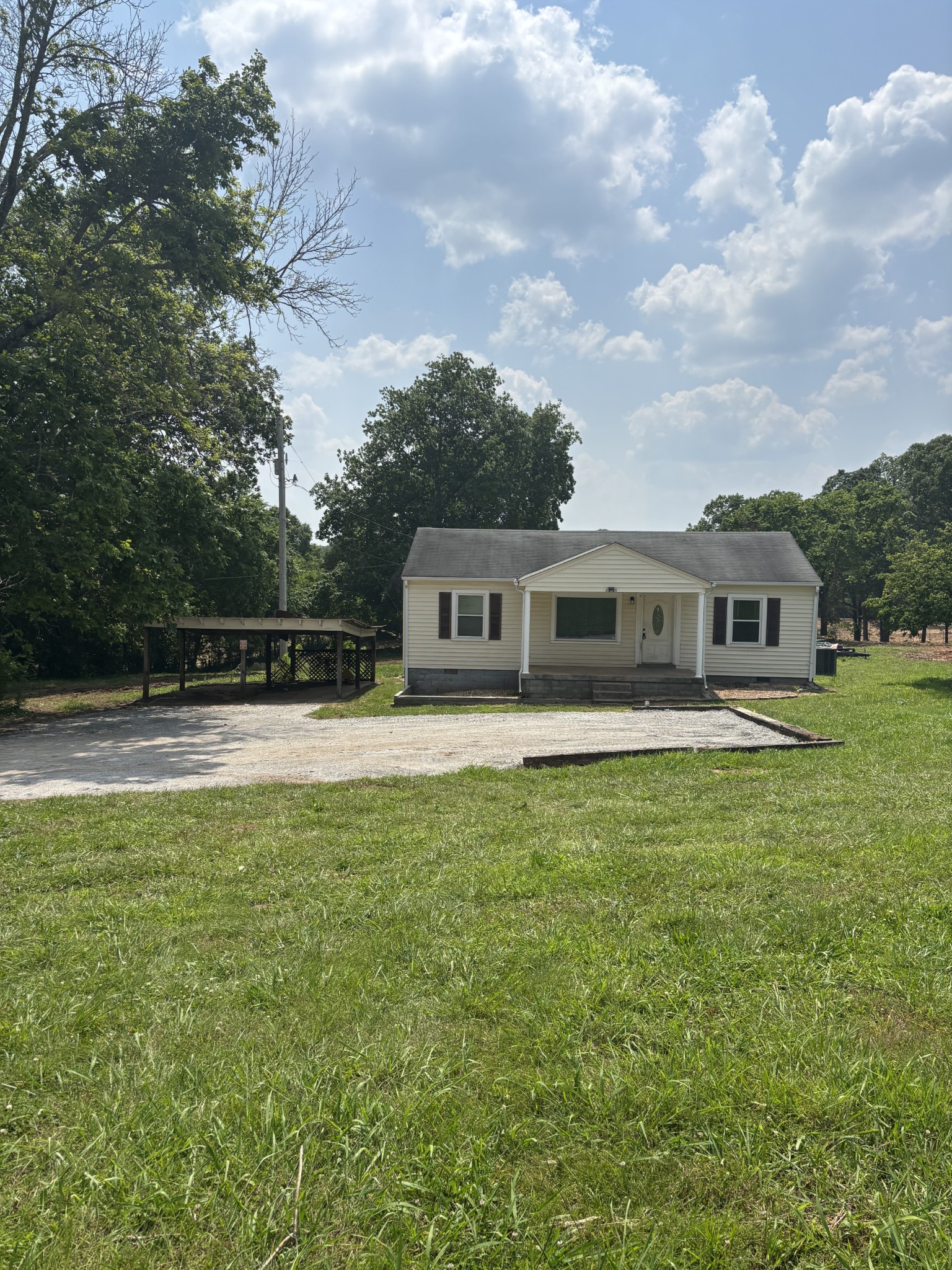 2996 Verona Caney Rd