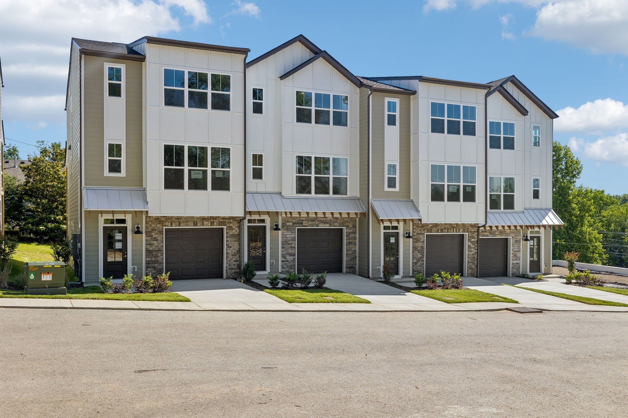 2000 Sonya Terrace
