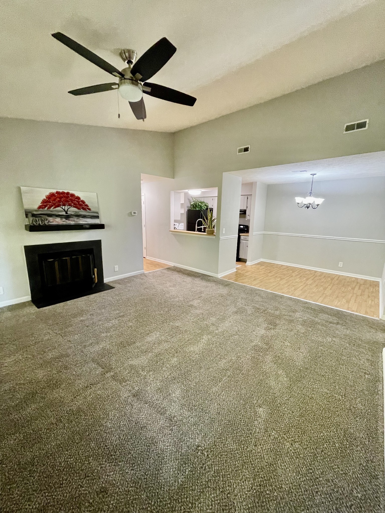 138 N Timber Dr