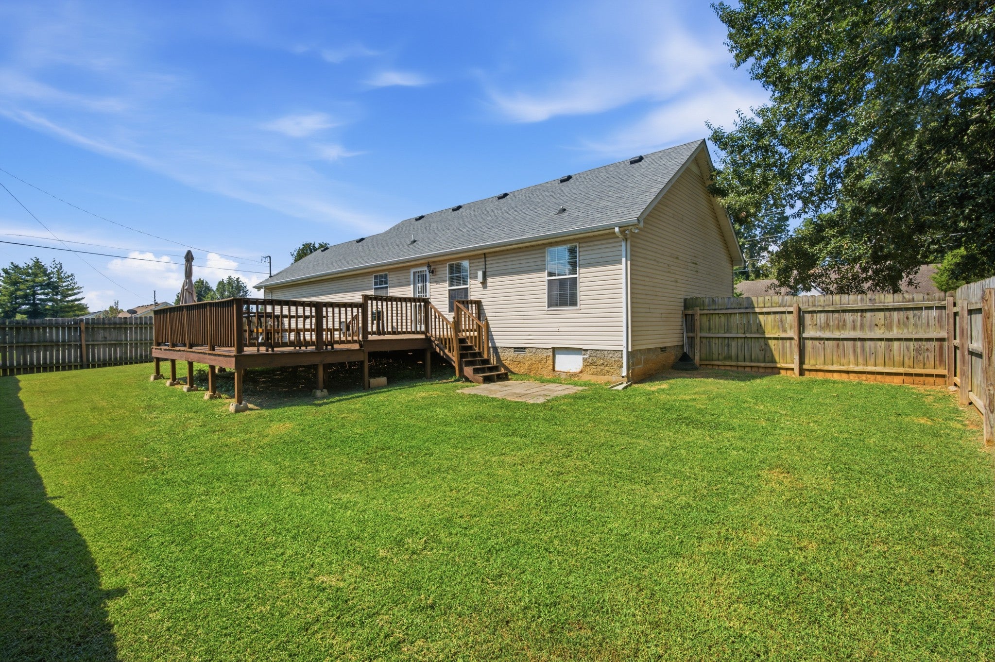 2095 Bolden Dr