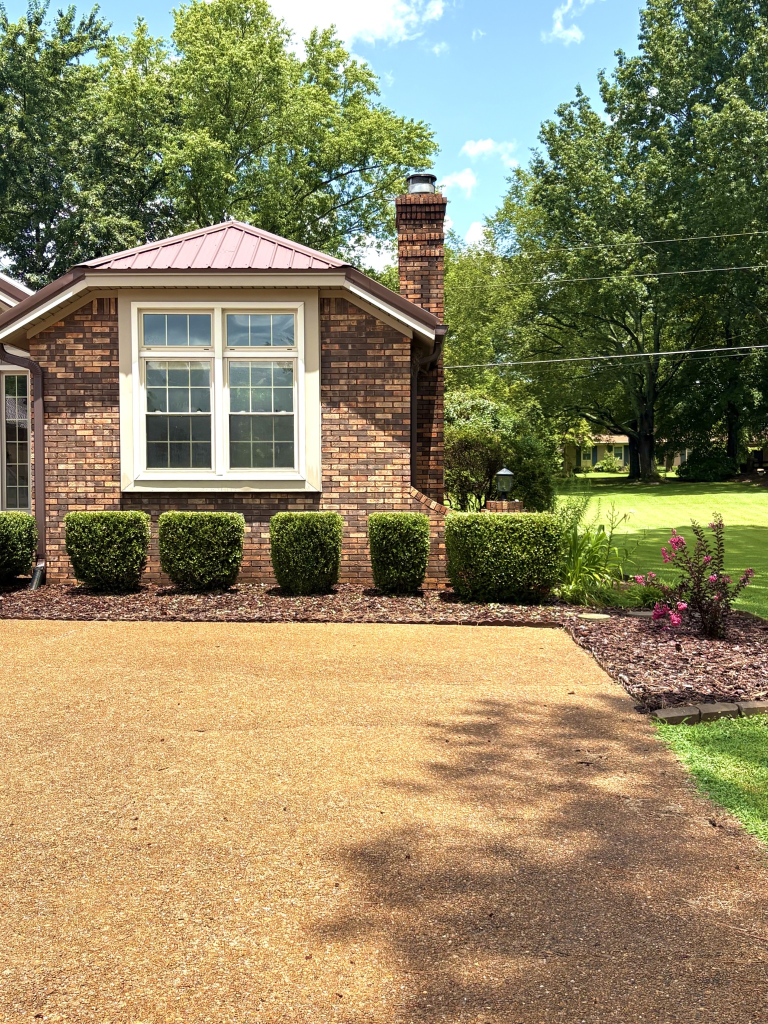 806 Sharon Cir