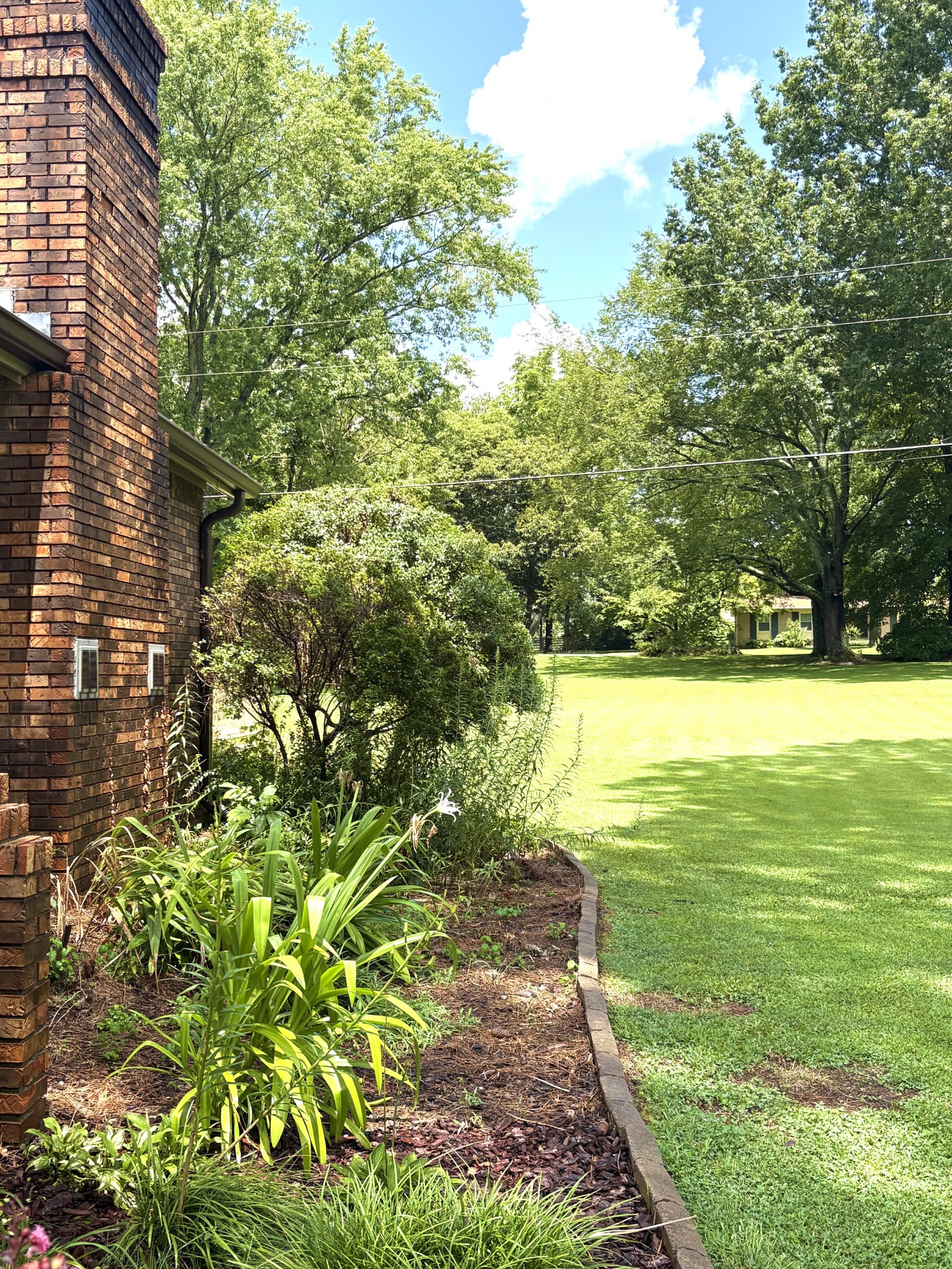 806 Sharon Cir