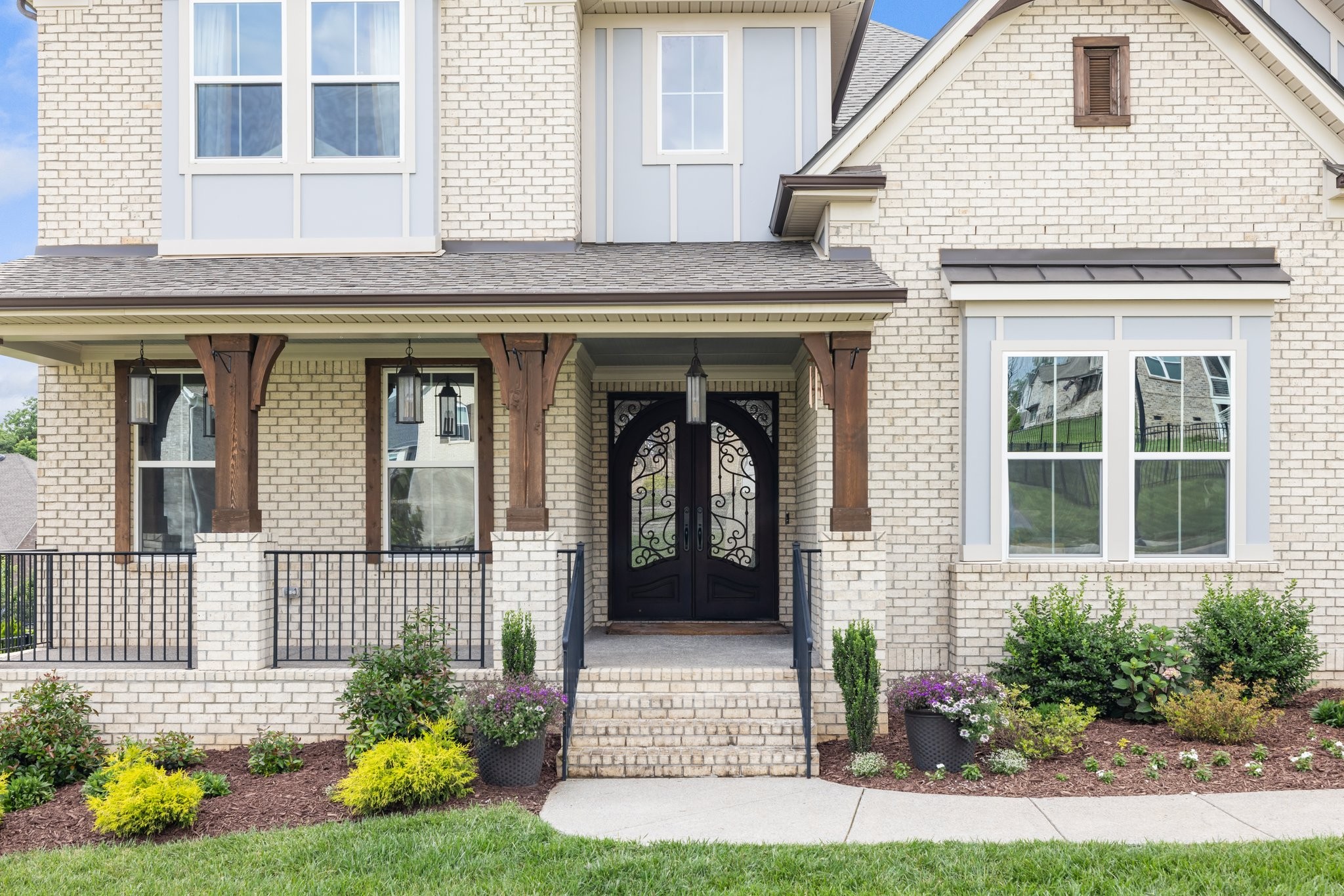805 Edson Lane