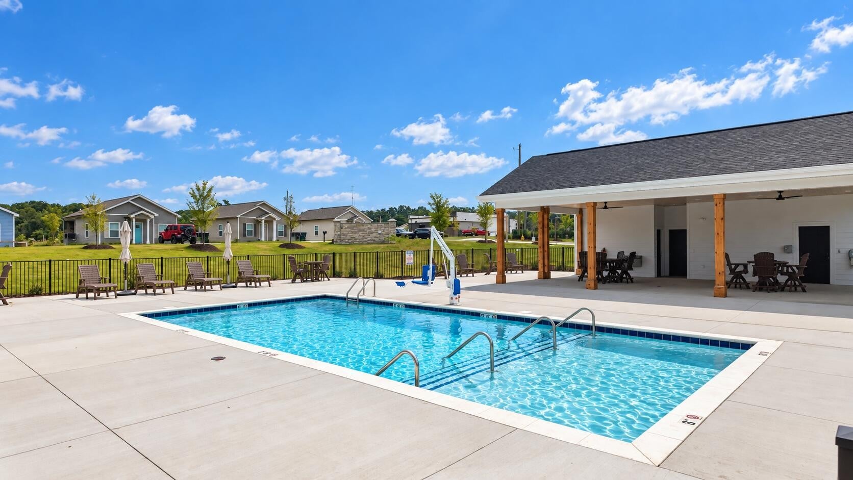 8154 Pembridge Court