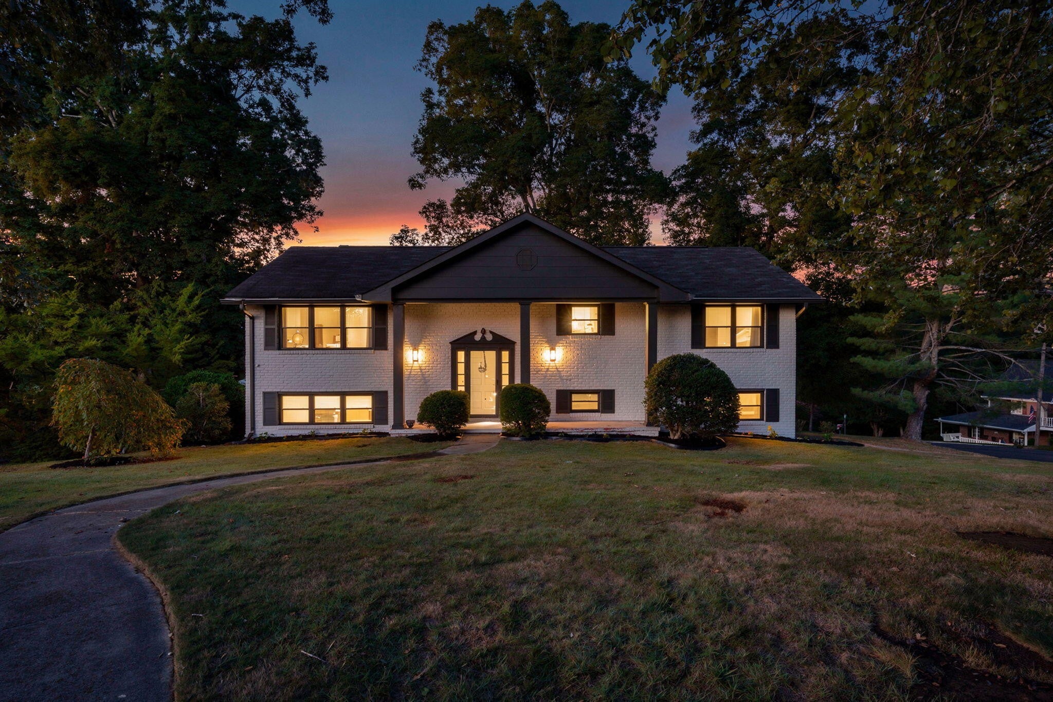 1011 Woodfinch Trail