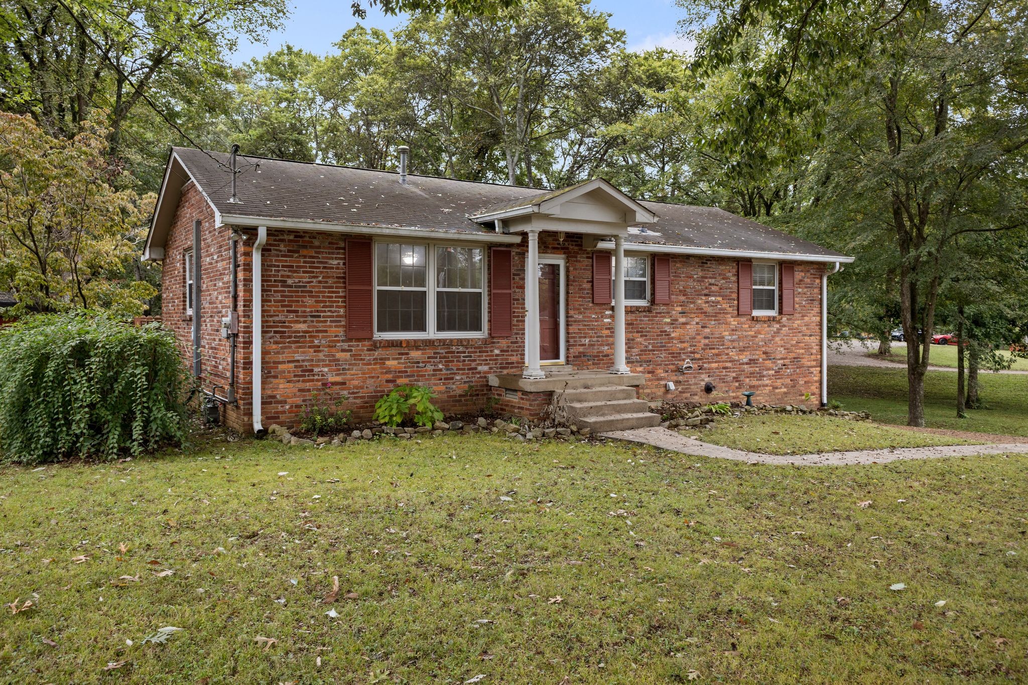 522 Bellevue Rd N