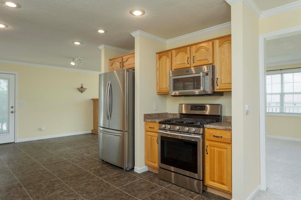 418 Haywood Ln