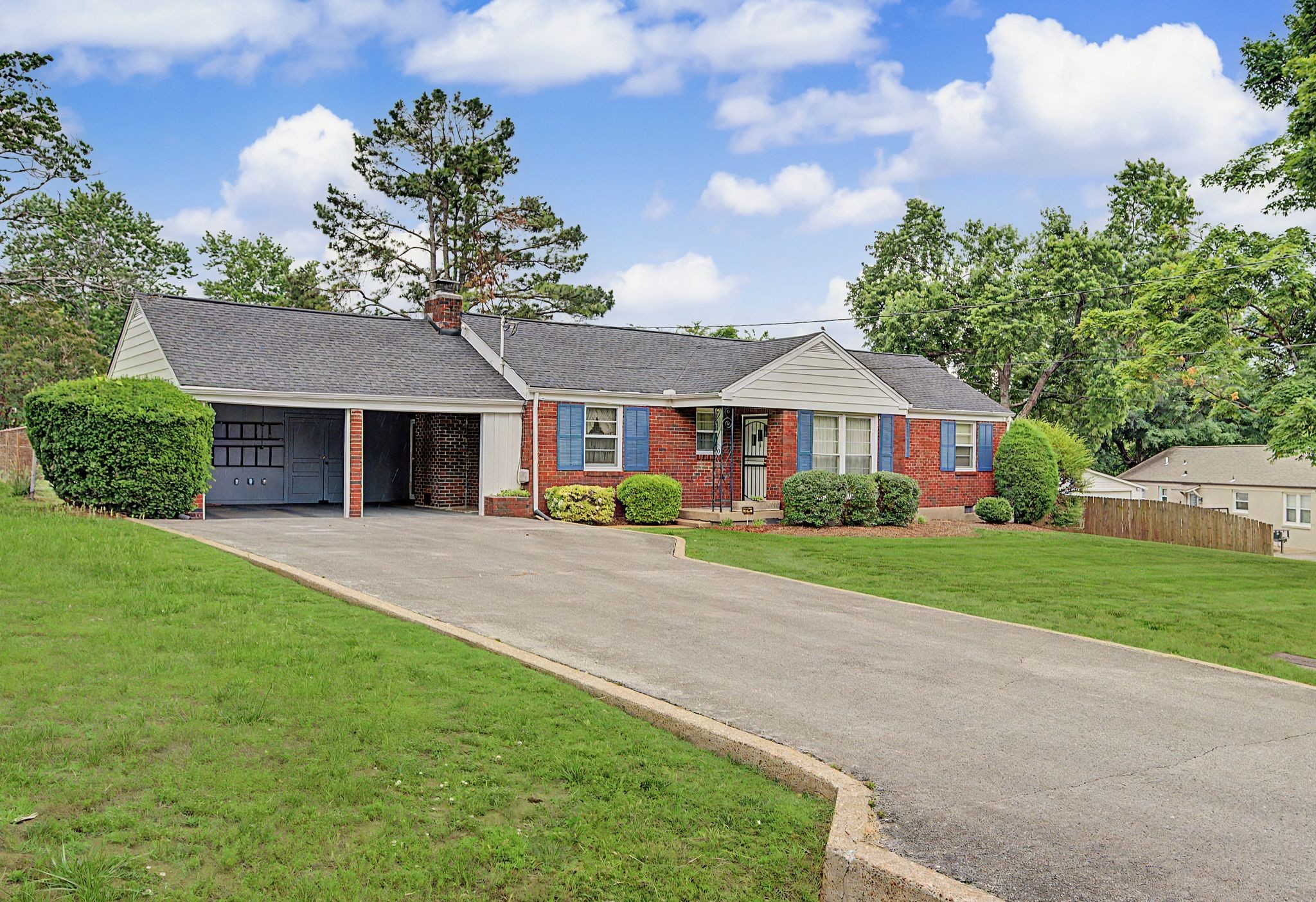 2504 Cooper Ln