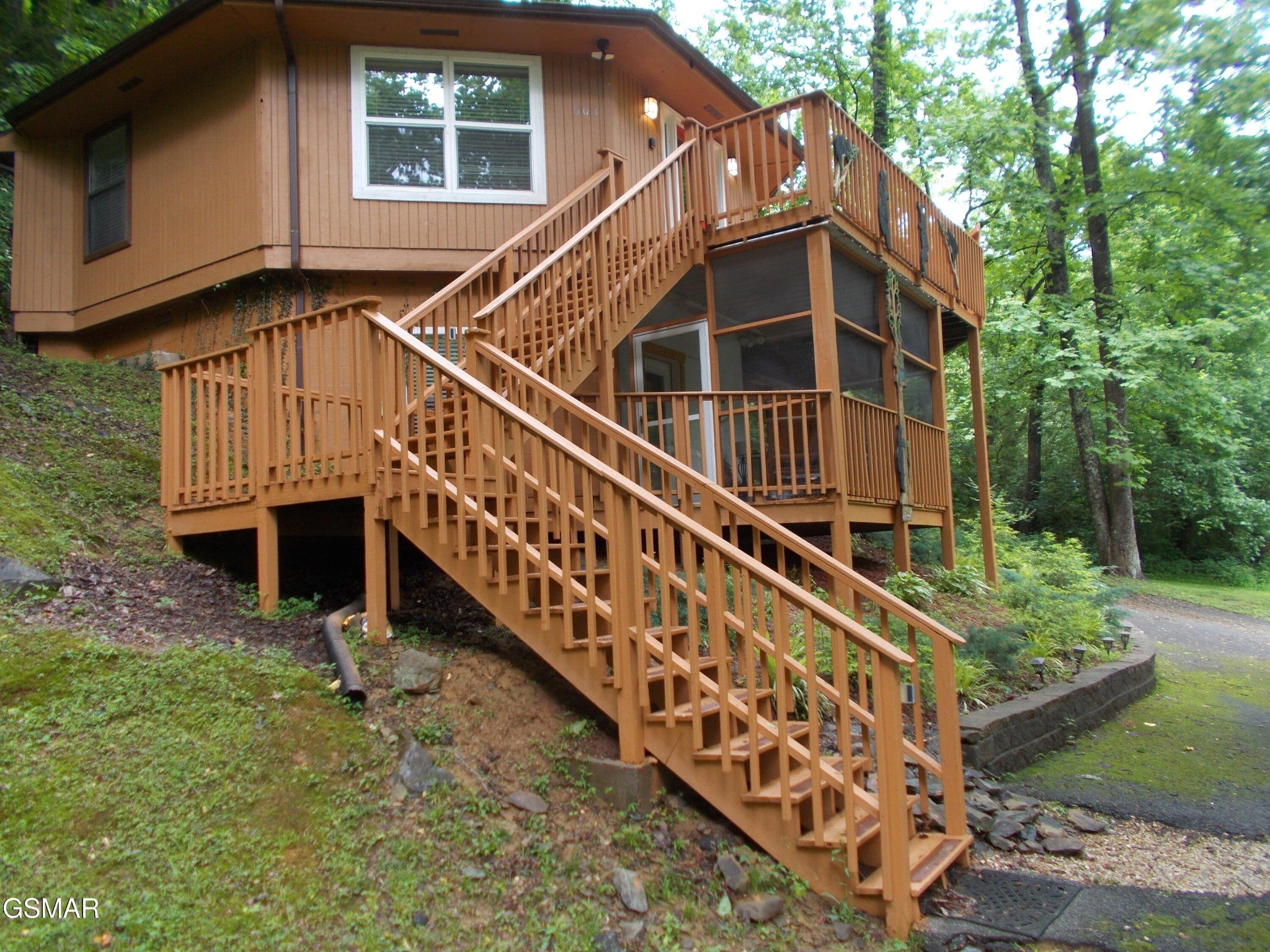 1157 VILLA LANE