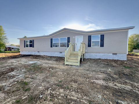 110 S C St Hillsboro TN 37342