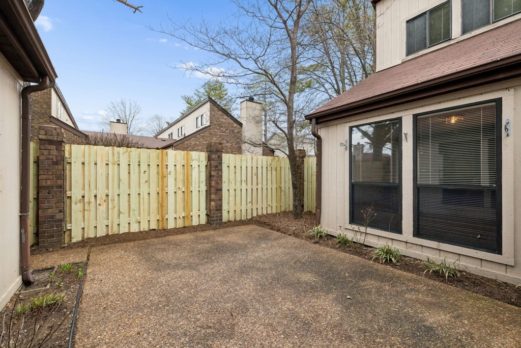 614 Weatherbeaten Pl