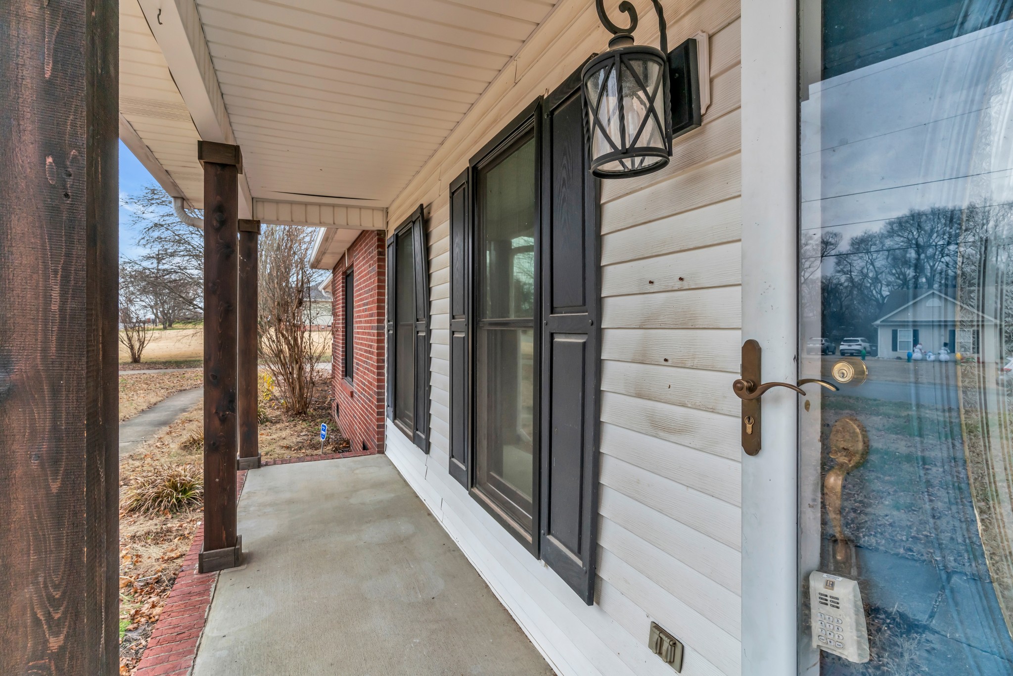 1009 Lewis Jones Blvd