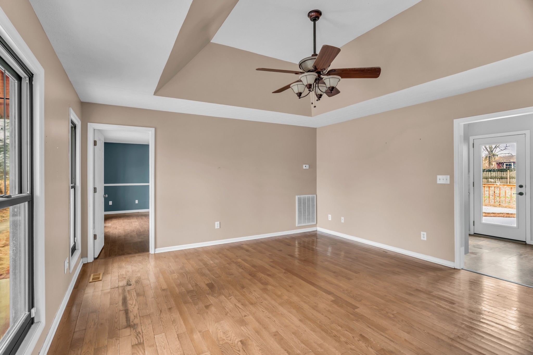 1009 Lewis Jones Blvd