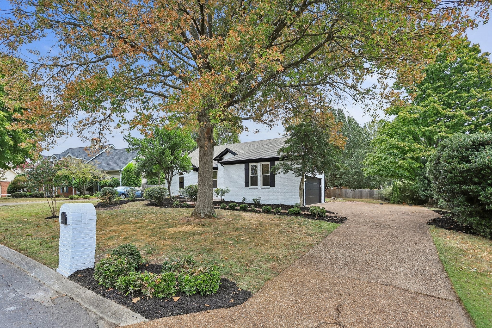 4825 Morgan Dr