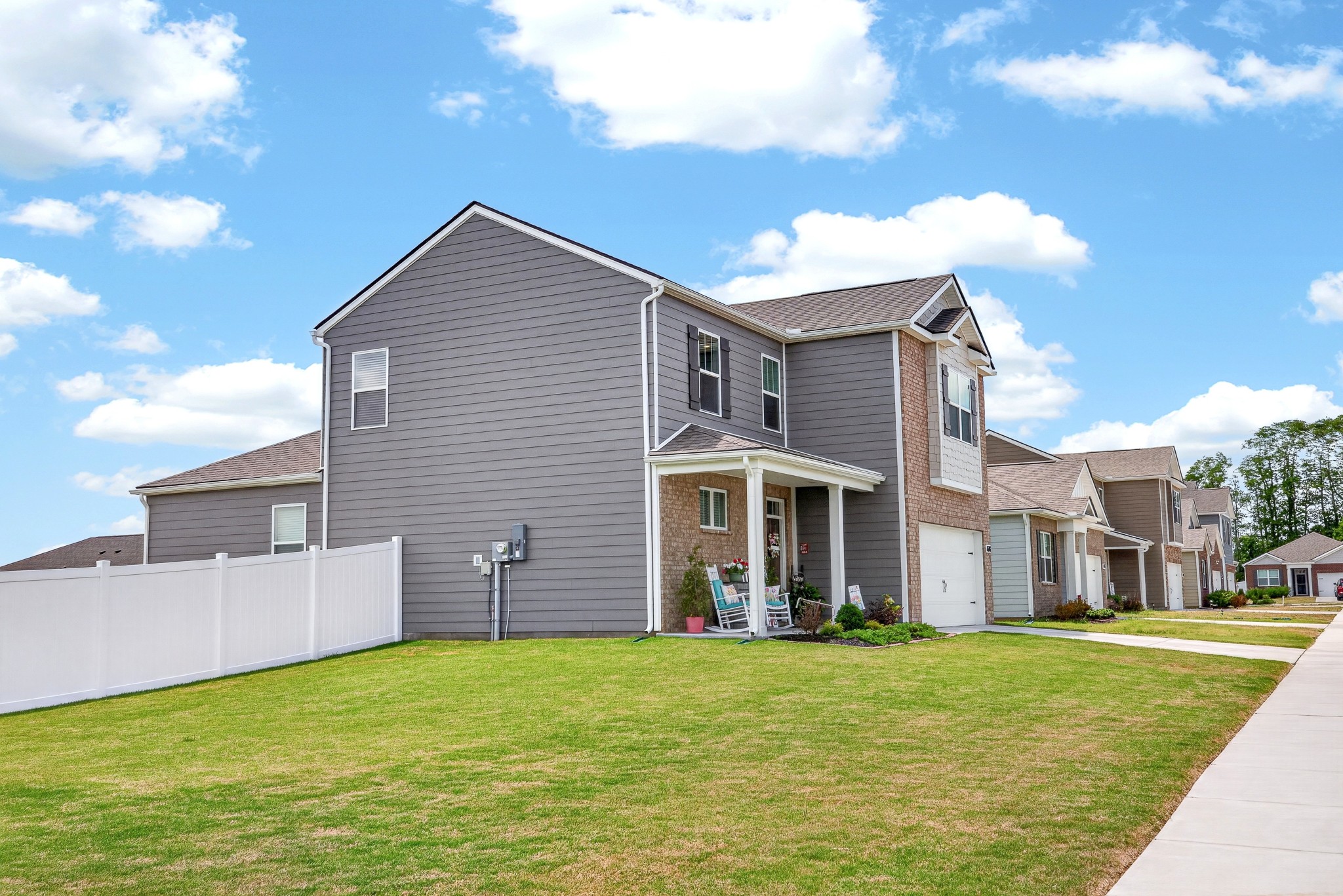 1608 Sparrow Ln