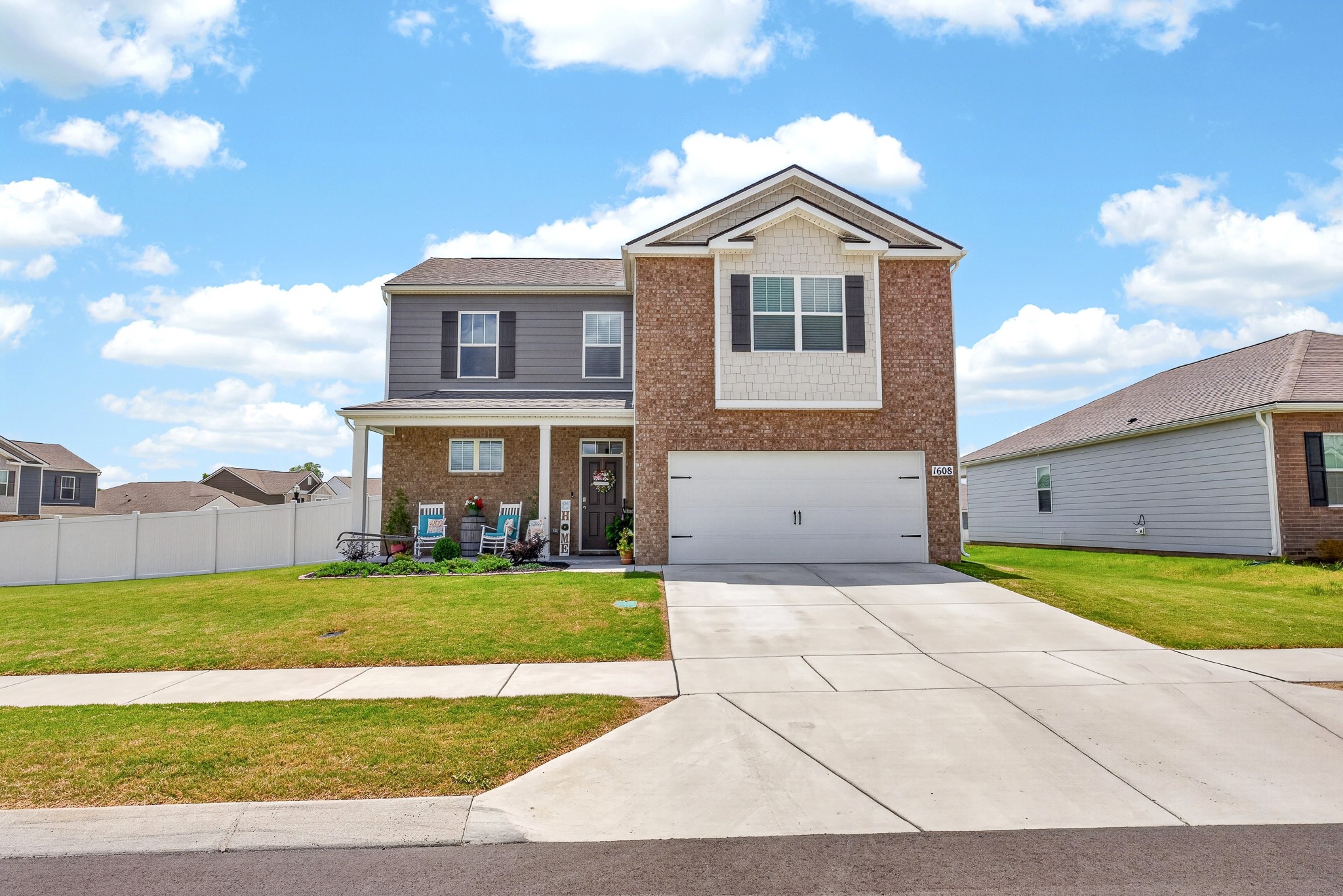 1608 Sparrow Ln