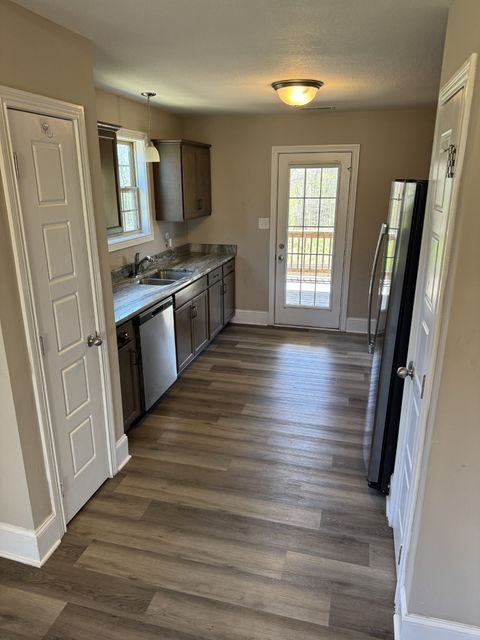 Photo of 1012 Dublin Dr, Clarksville, TN 37042 (MLS # 3168501)