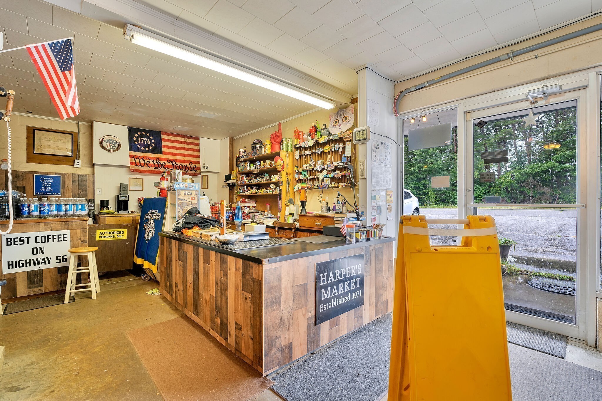 1183 Main St