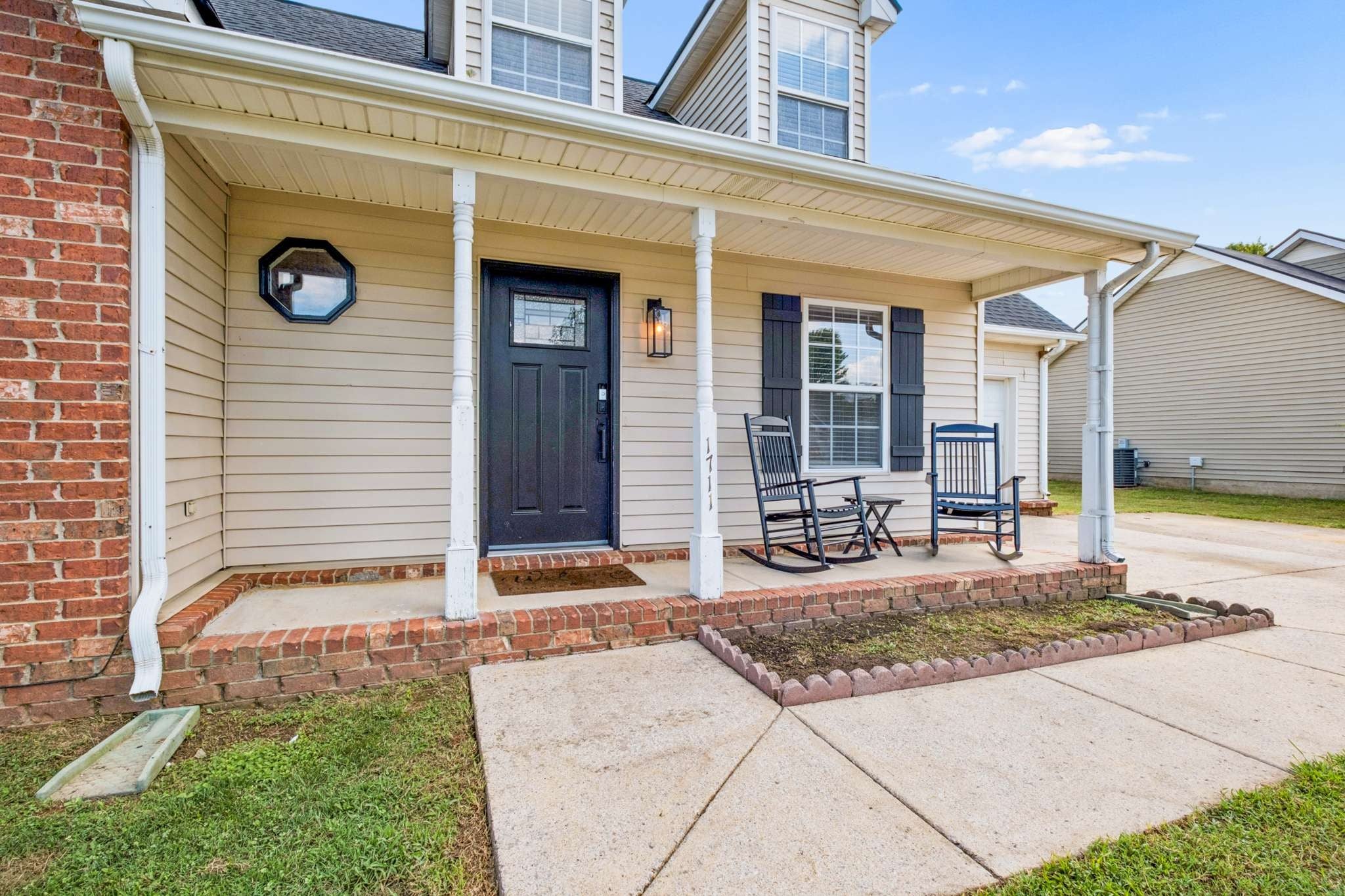 1711 Locerbie Dr