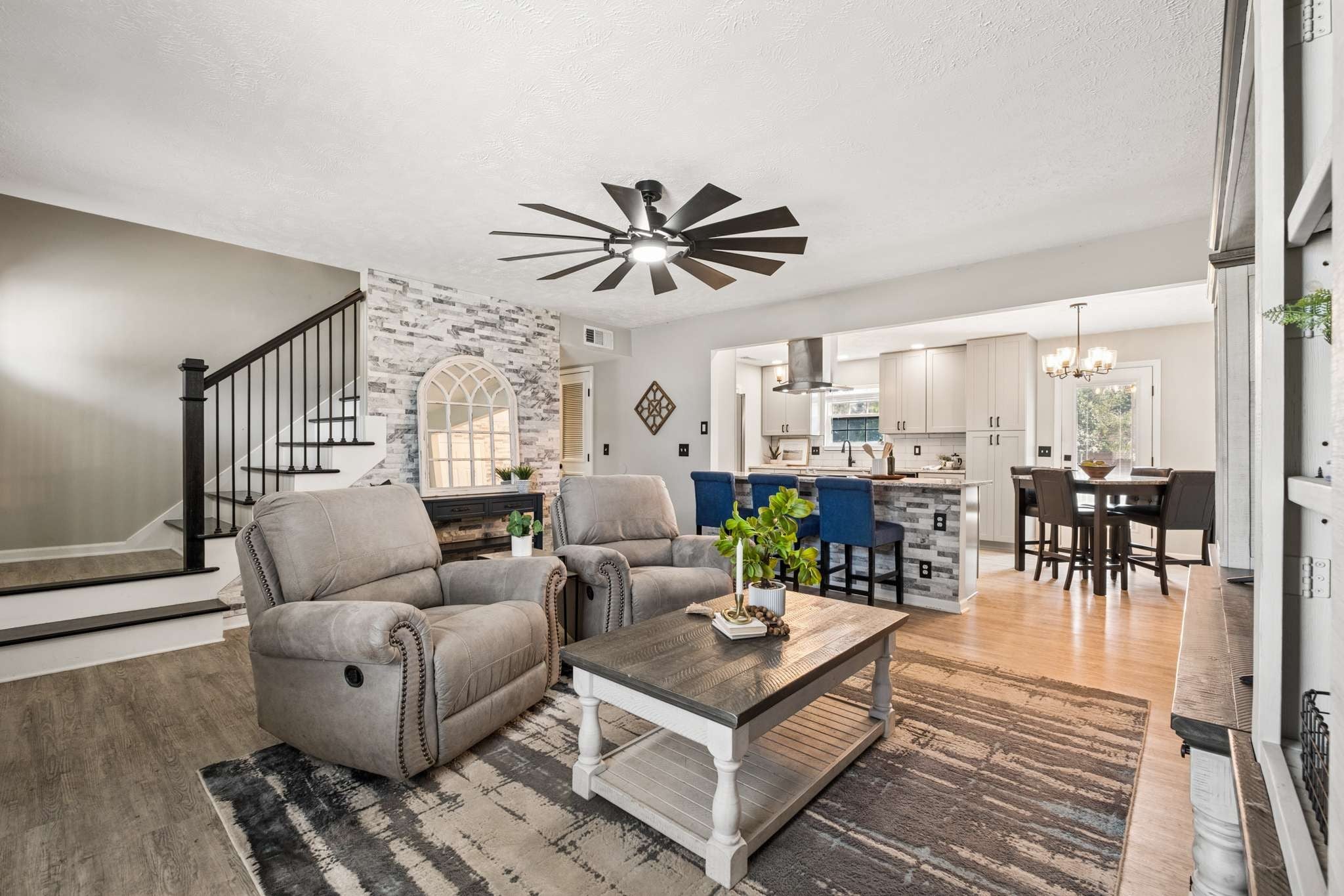 1711 Locerbie Dr