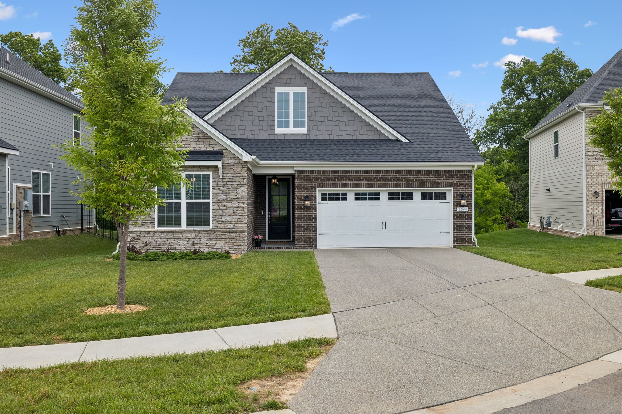 4044 Rosa Dr
