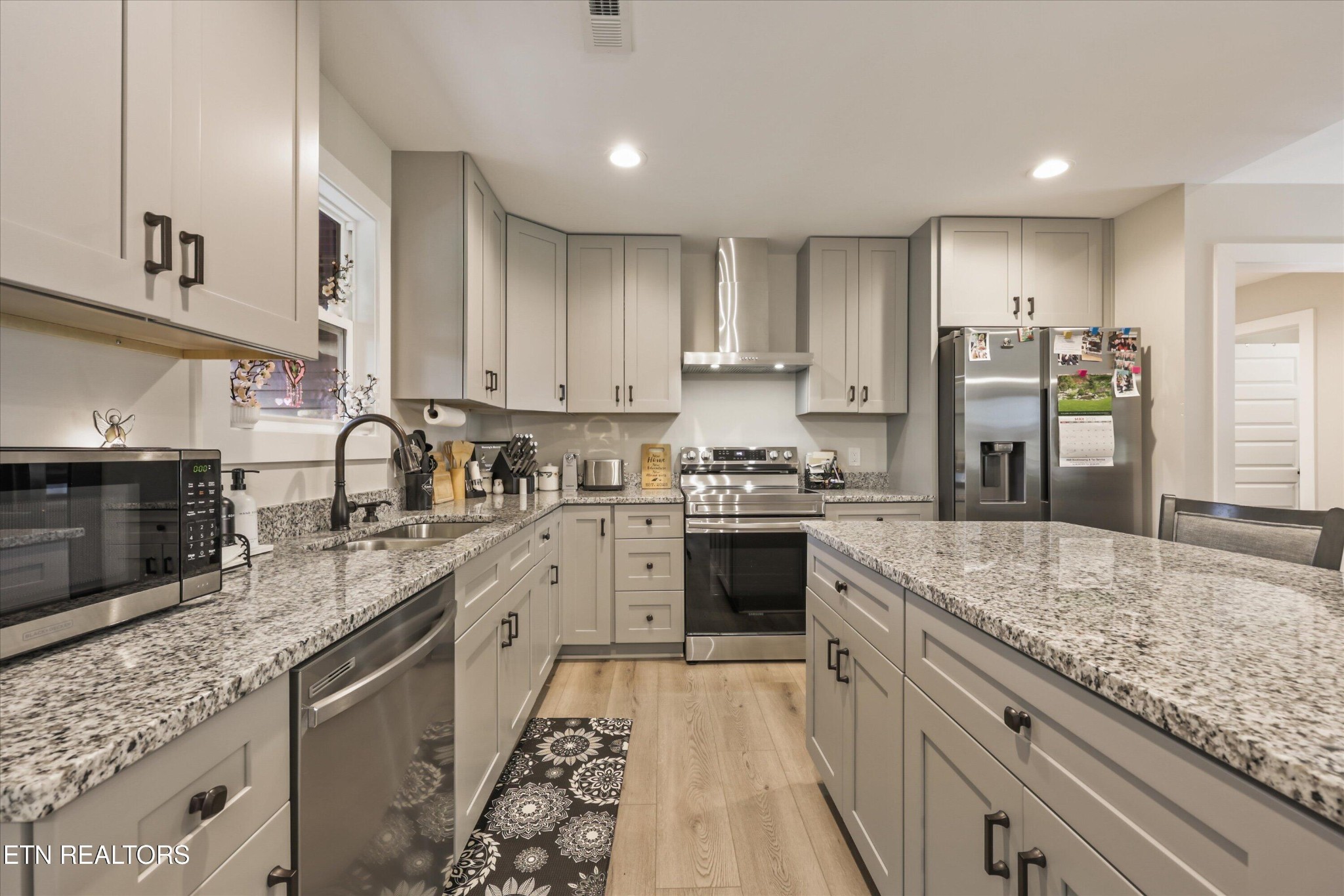 375 Signet Lane
