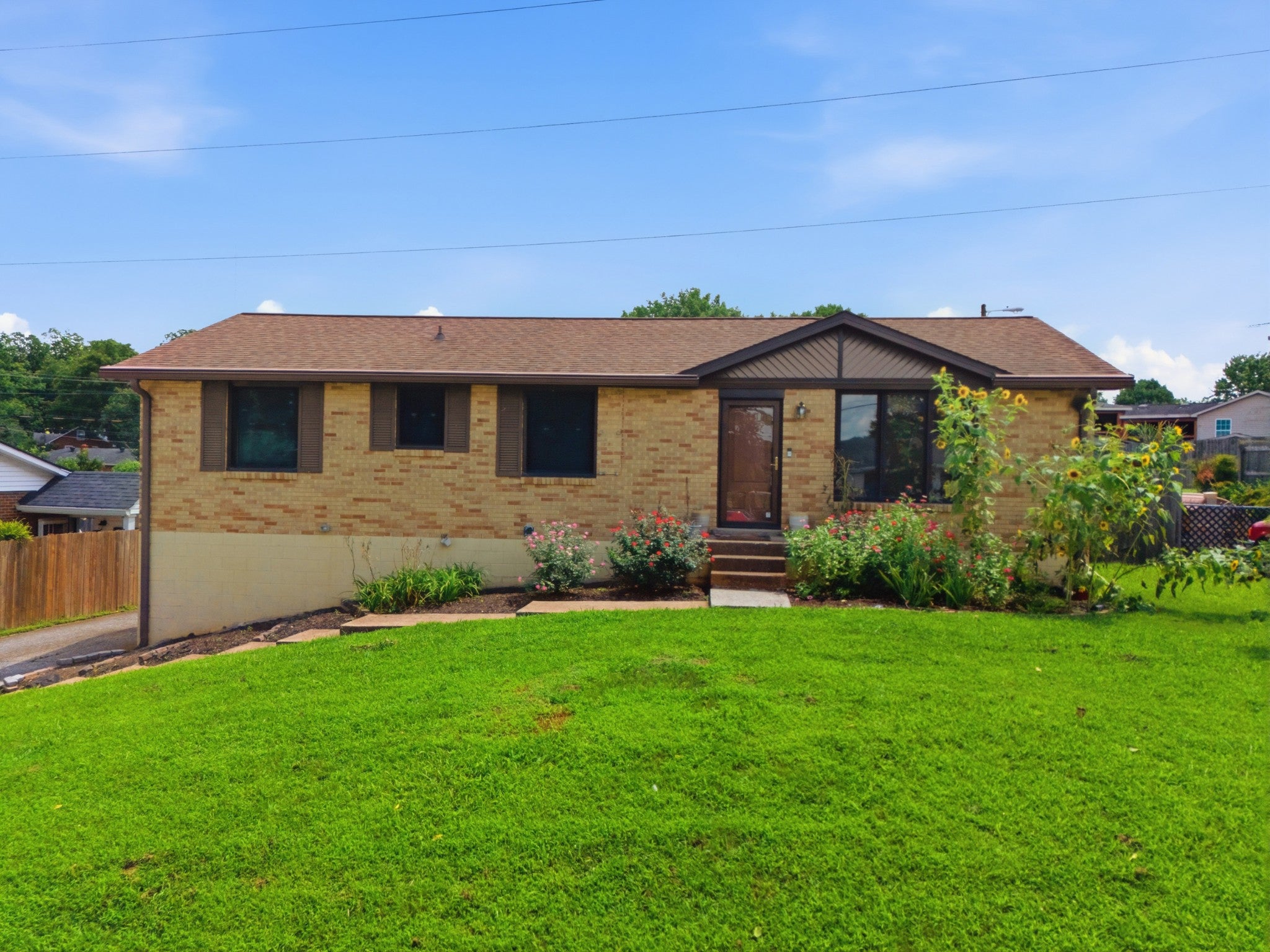 3-bed listing at 434 Capri Dr, Nashville