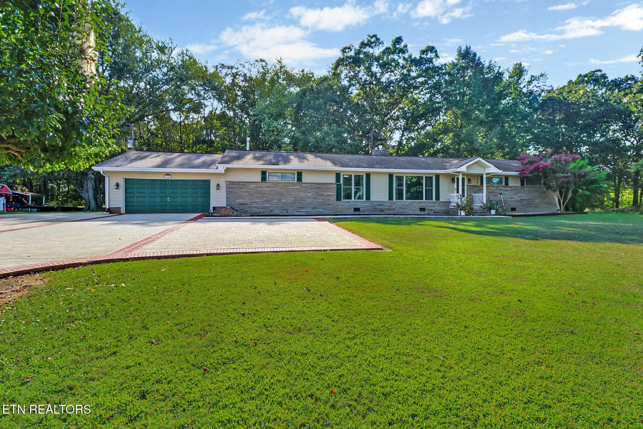 1100 Allardt Hwy