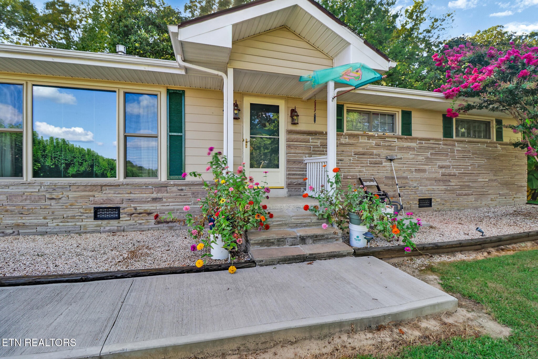 1100 Allardt Hwy