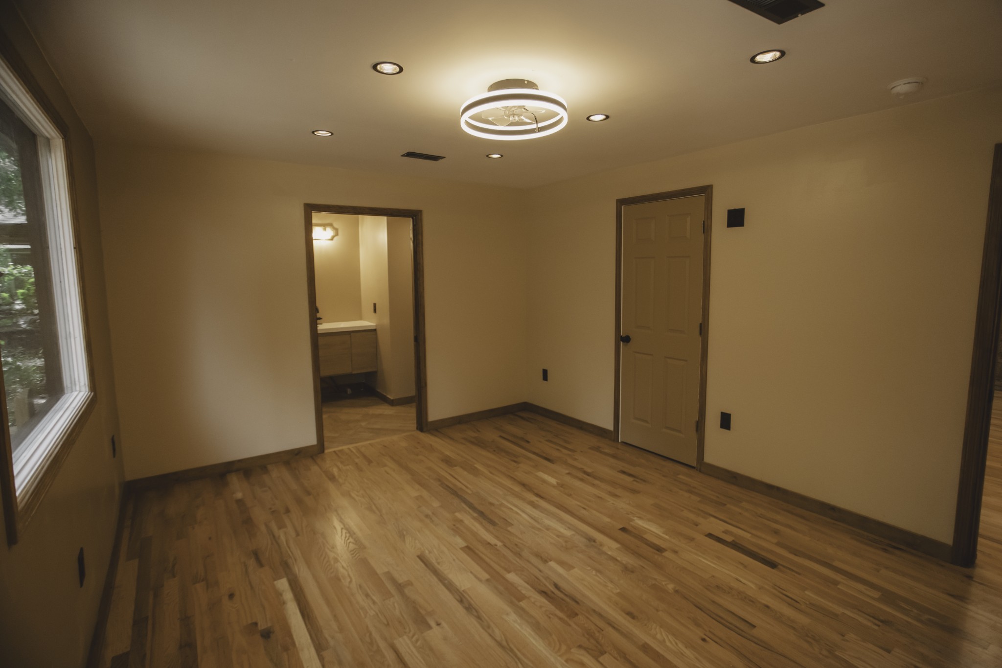 Columbia, Tennessee 38401, United States, 3 Bedrooms Bedrooms, ,2 BathroomsBathrooms,Residential,Active,140652