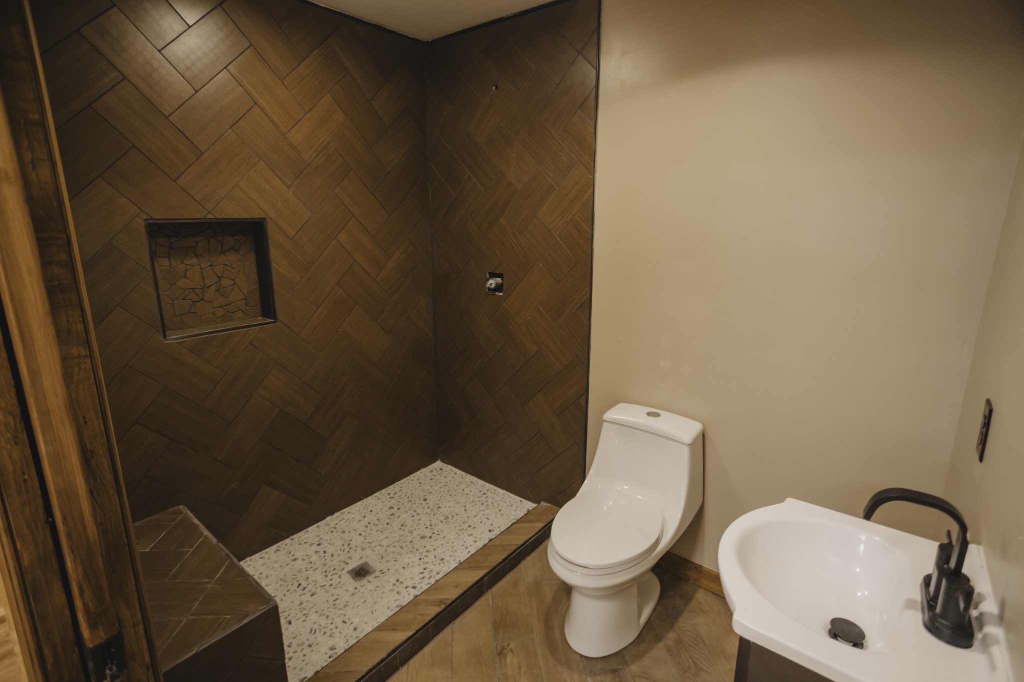 Columbia, Tennessee 38401, United States, 3 Bedrooms Bedrooms, ,2 BathroomsBathrooms,Residential,Active,140652