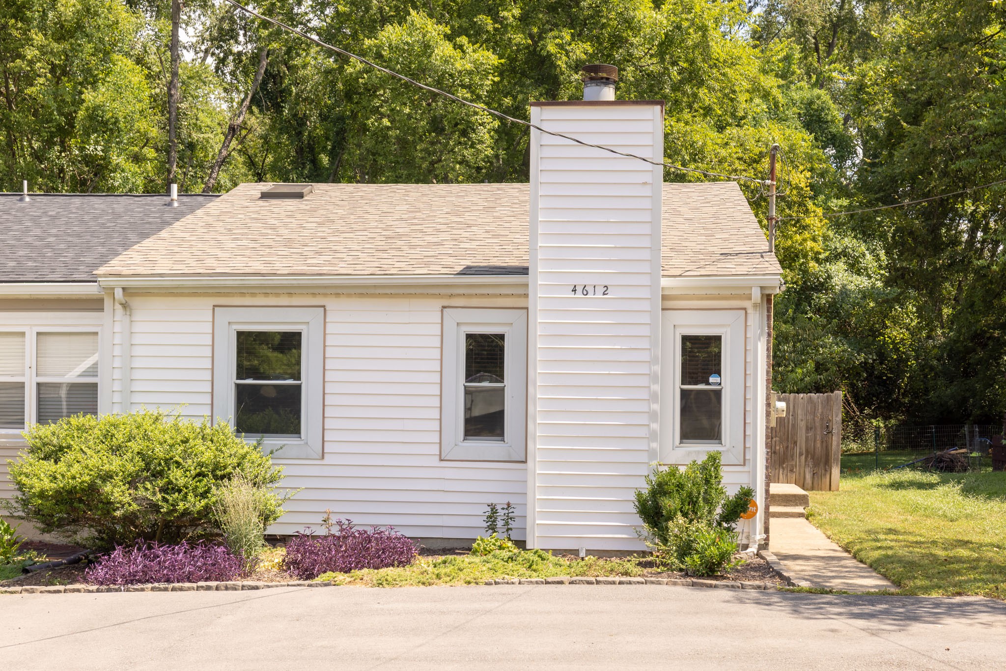 4612 Woodside Dr