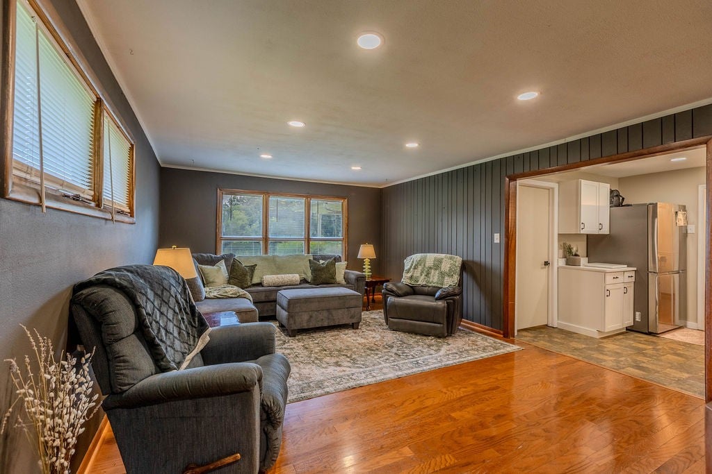 416 Robinson Rd