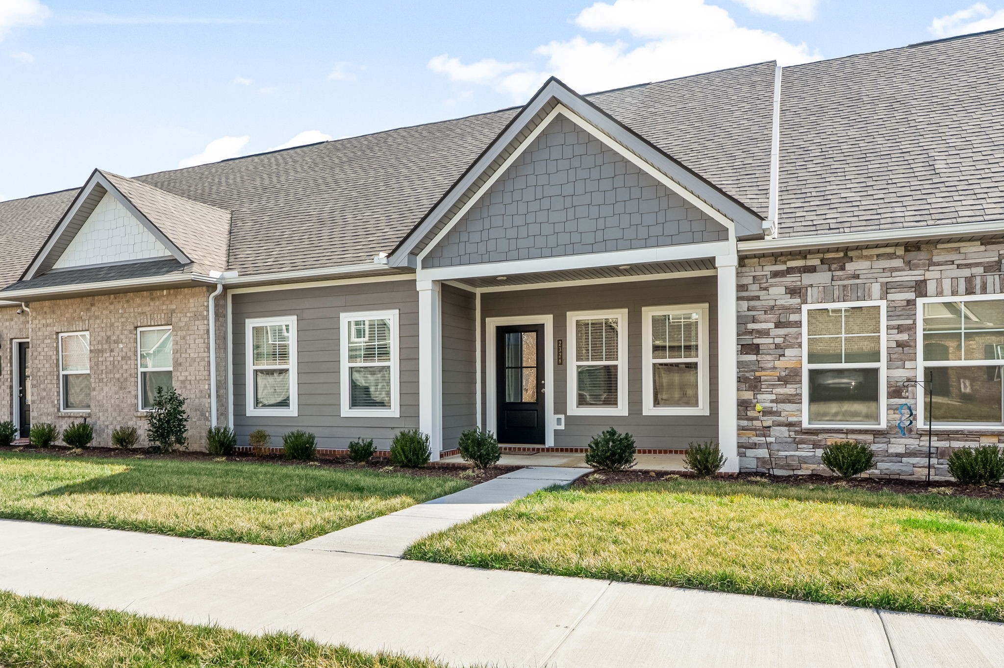 2328 Laurelstone Dr