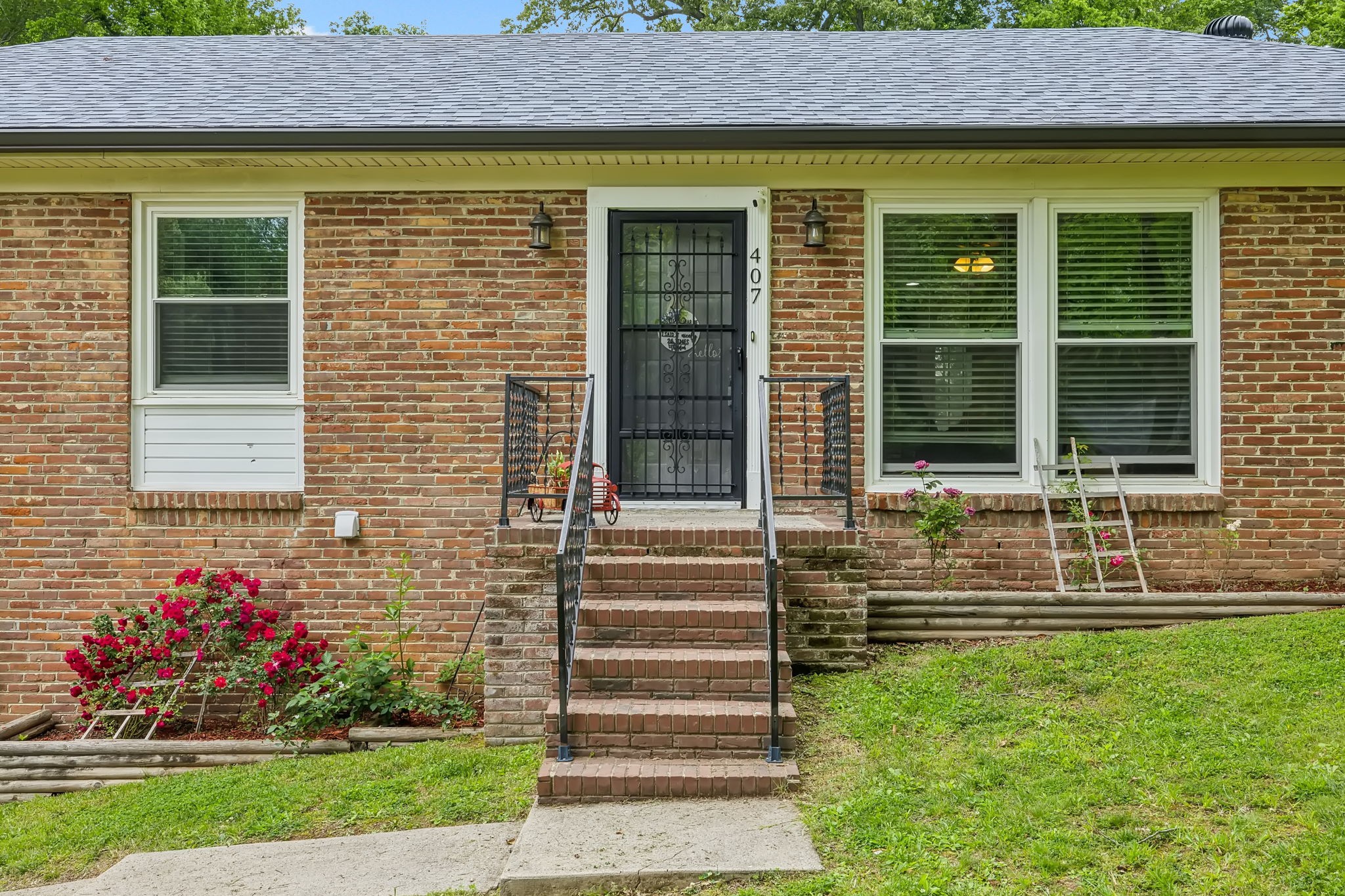 407 Sugar Tree Dr