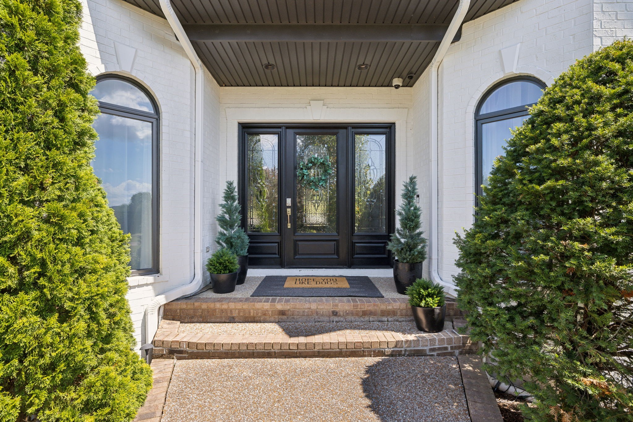 512 Trotters Pl