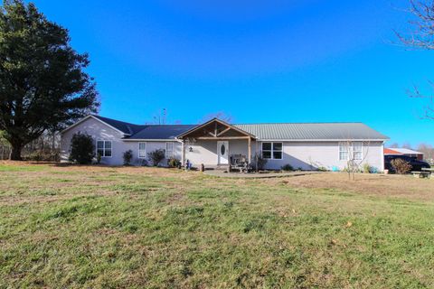 95 Fescue Ln Lafayette TN 37083