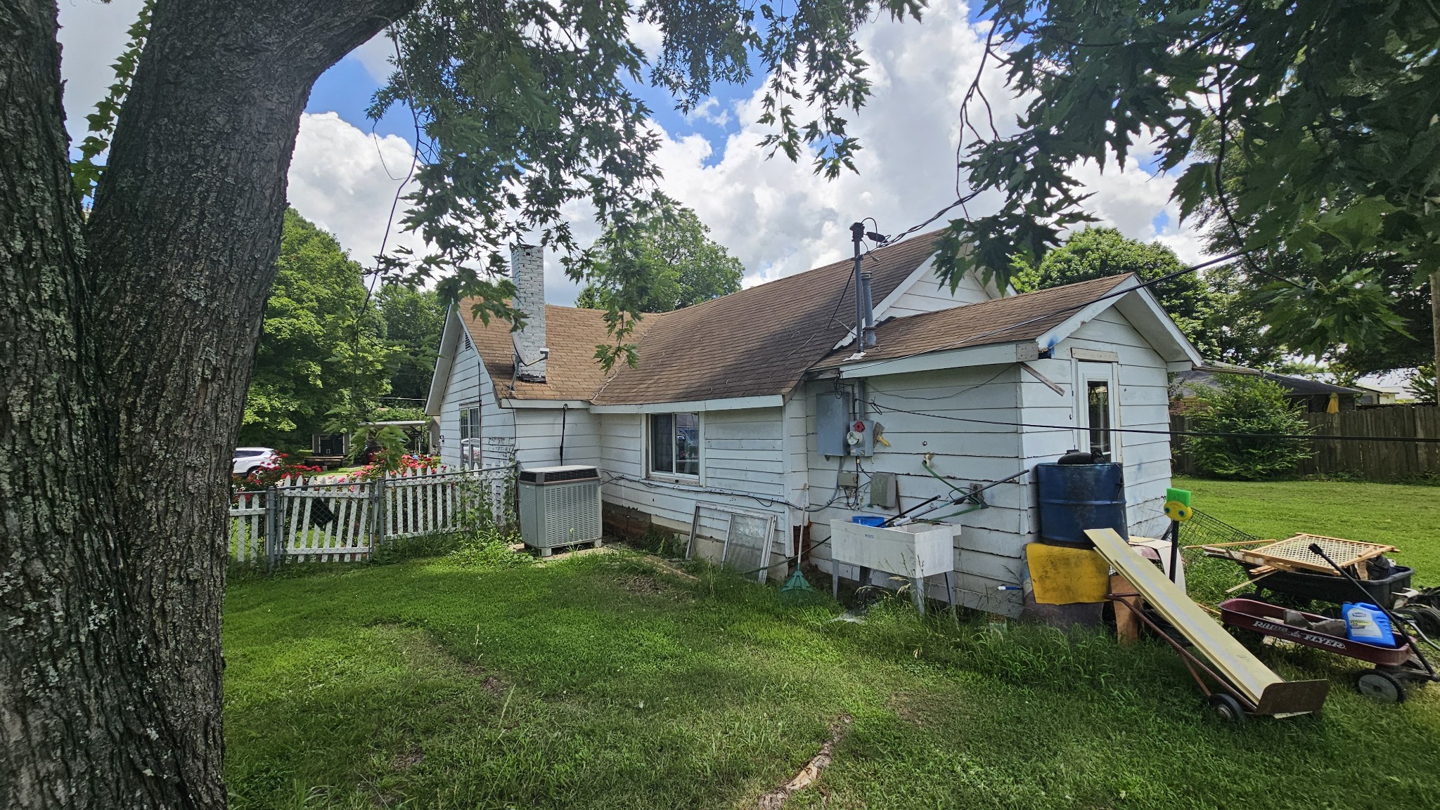 238 Linden St